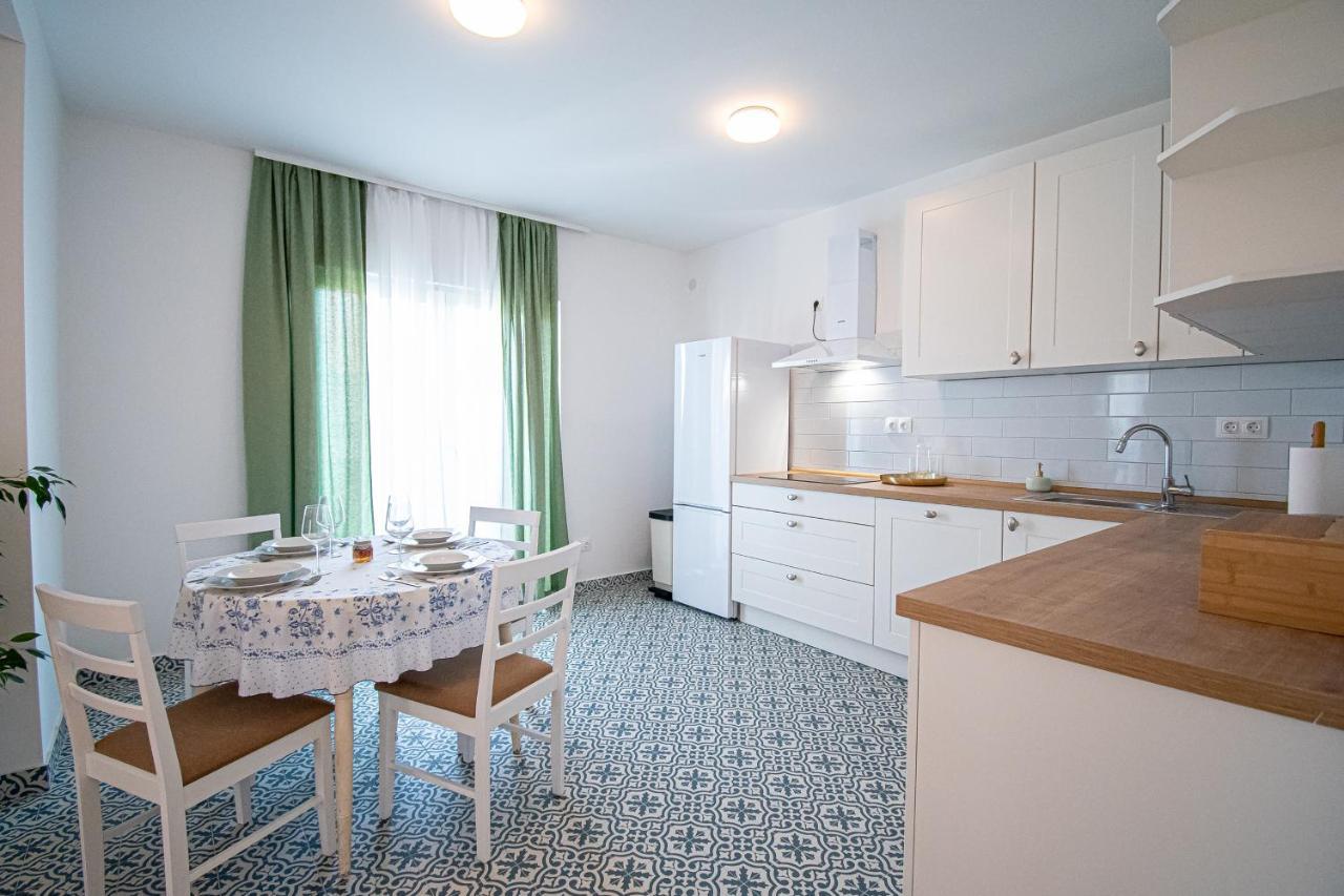 Apartment Nikola Kaštel Novi Kültér fotó